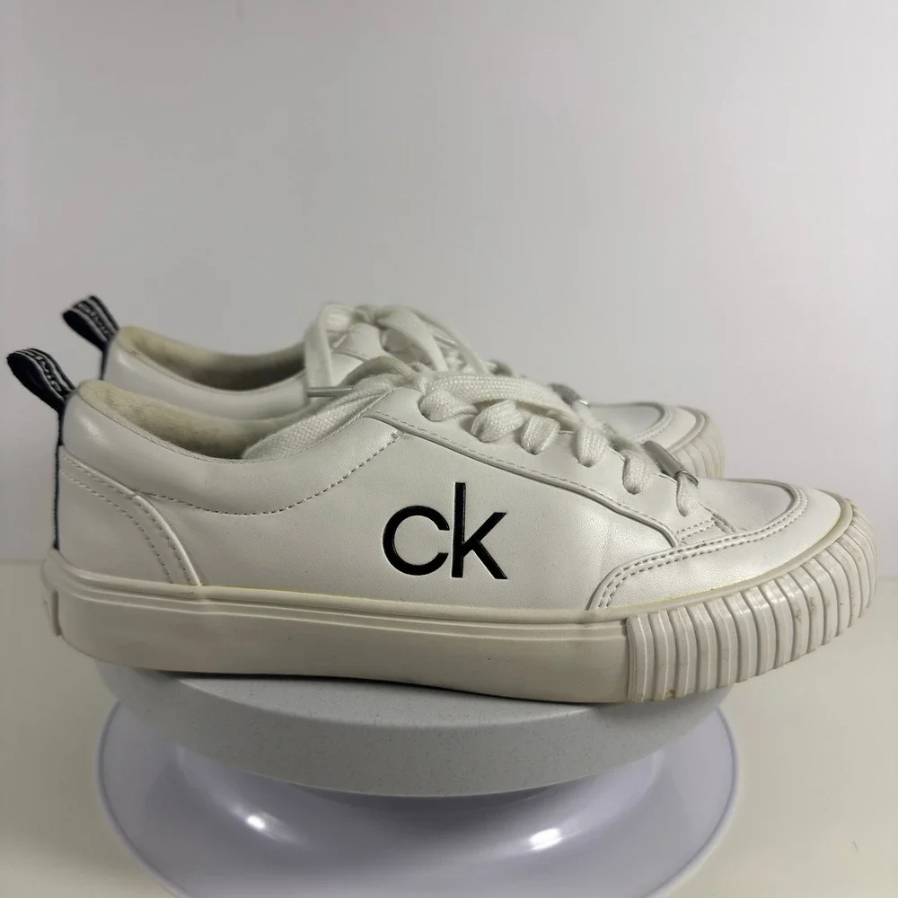 Calvin Klein Womens White CK Logo Low Top Lace Up Sneakers Ribbed Toe Cap 7.5